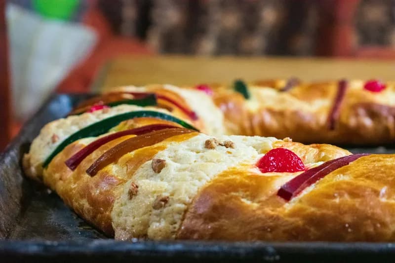 Roscón de reyes recién horneado